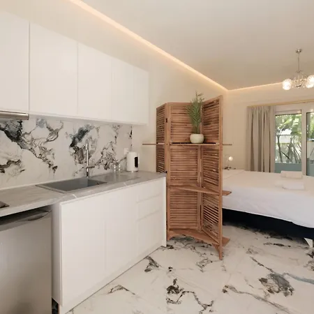 Апартаменты Natural Blue Suites-Canal D'Amour Retreat *