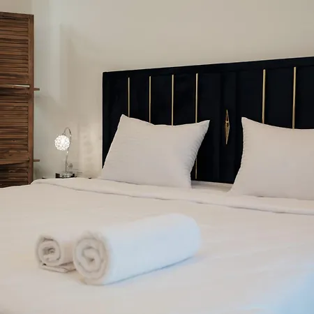 Natural Blue Suites-Canal D'Amour Retreat
