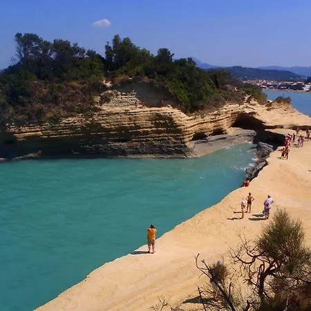 Διαμέρισμα Natural Blue Suites-canal D'amour Retreat
